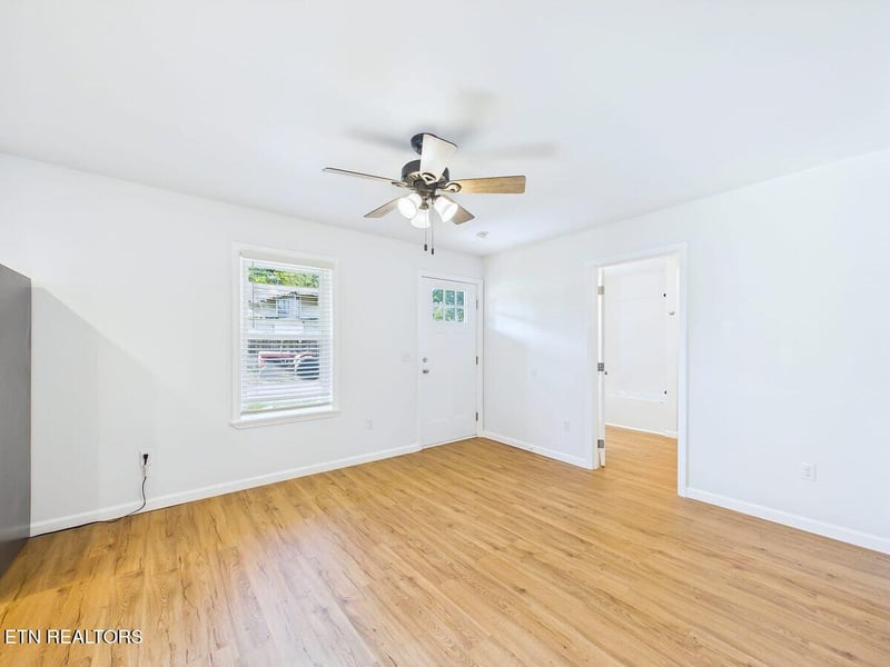 23 E Martin St, Englewood, TN 37329