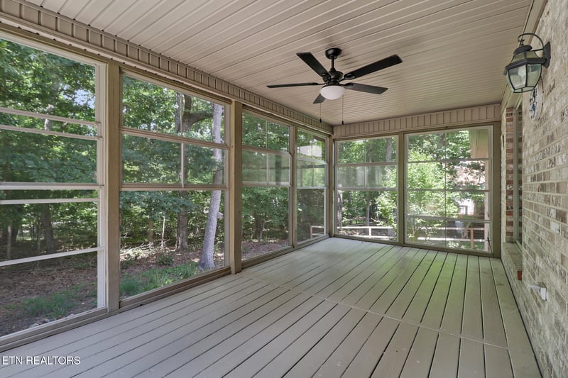 23 Overlook Ter, Crossville, TN 38558