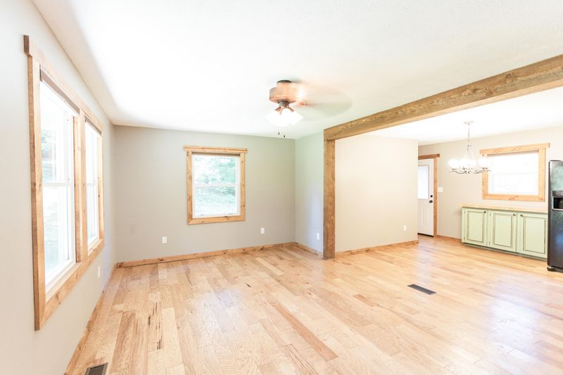 230 Davenport Rd, Lafollette, TN 37766