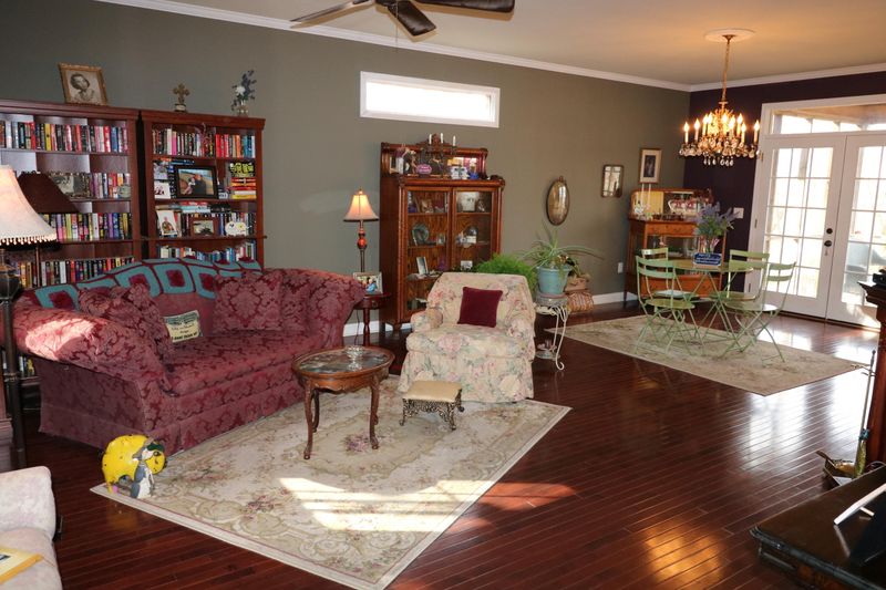 230 Eagle Rg, Philadelphia, TN 37846