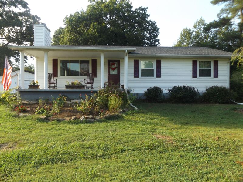 230 Freels Ln, Clinton, TN 37716