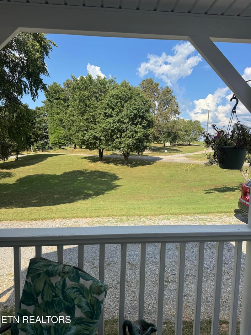 230 Ingram Rd, Madisonville, TN 37354