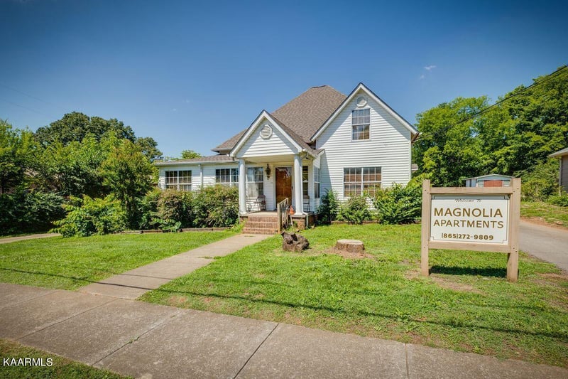 230 S Magnolia St, Maryville, TN 37803