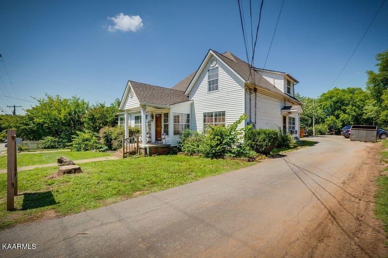 230 S Magnolia St, Maryville, TN 37803