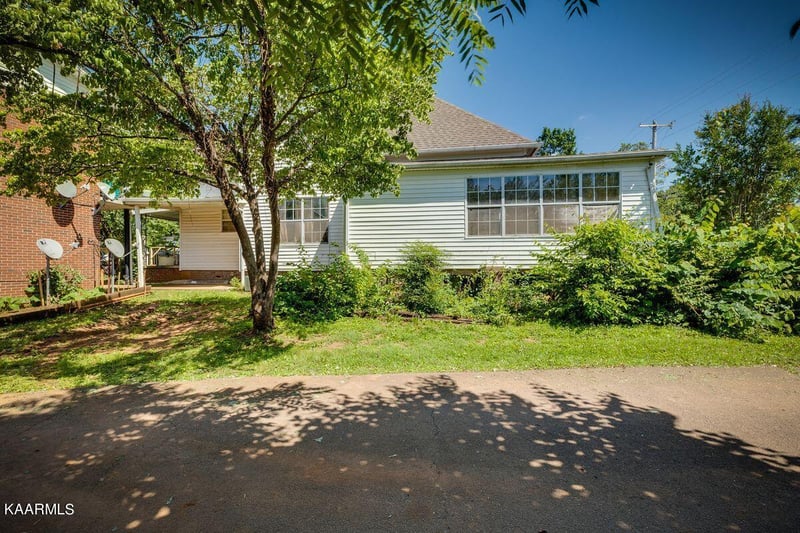 230 S Magnolia St, Maryville, TN 37803