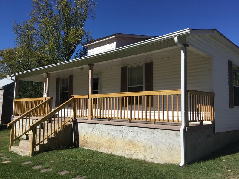 230 Sanderson St, Alcoa, TN 37701