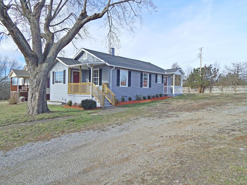 230 W Howe St, Alcoa, TN 37701