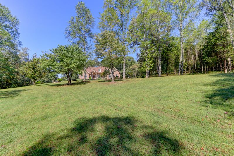 2300 Matlock Bend Rd, Loudon, TN 37774
