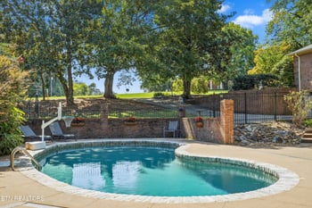 2301 Craig Cove Rd, Knoxville, TN 37919