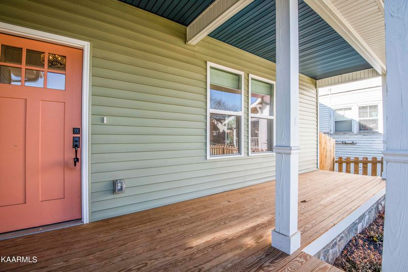 2301 E 5th Ave, Knoxville, TN 37917
