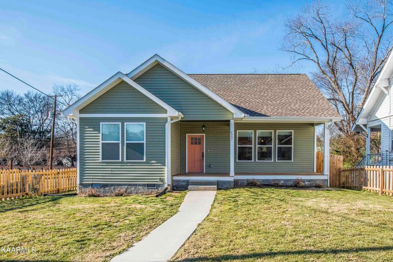 2301 E 5th Ave, Knoxville, TN 37917