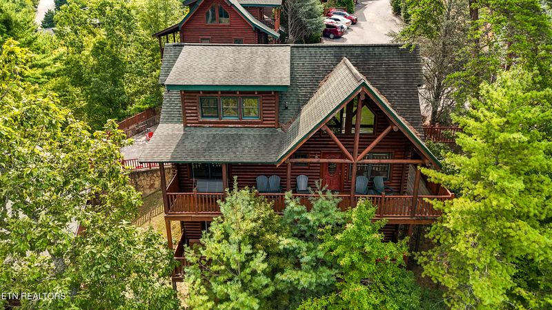2301 Hollow Branch Way, Pigeon Forge, TN 37863