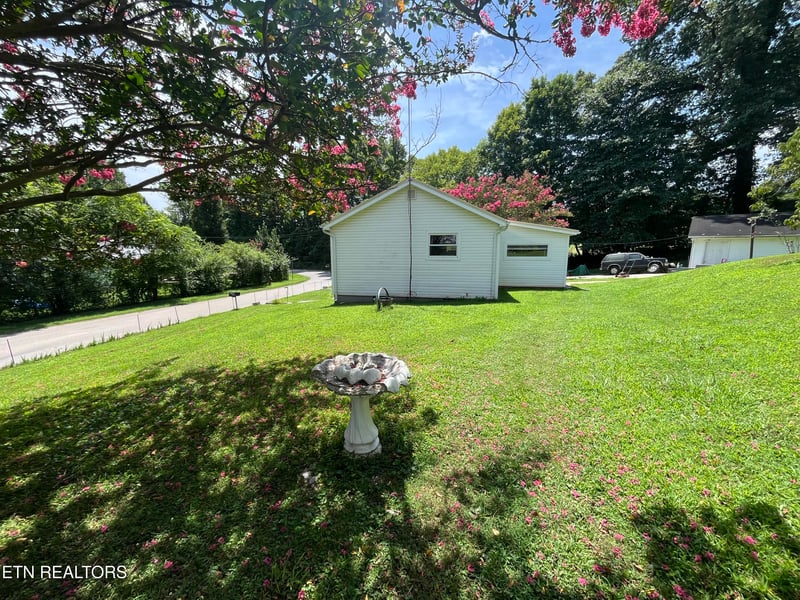 2301 Mitchell Rd, Mascot, TN 37806