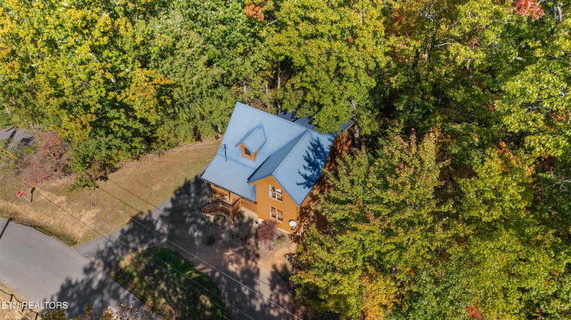 2302 E View Dr, Sevierville, TN 37876