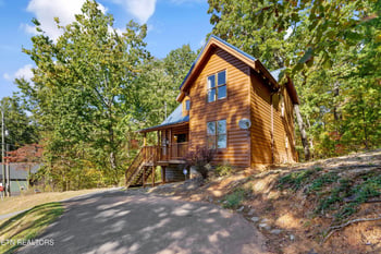 2302 E View Dr, Sevierville, TN 37876