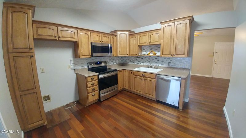 2304 Bainbridge Way, Powell, TN 37849