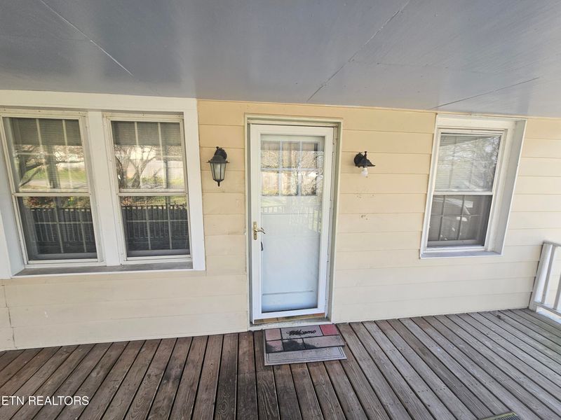 2304 Croydon Rd, Knoxville, TN 37921
