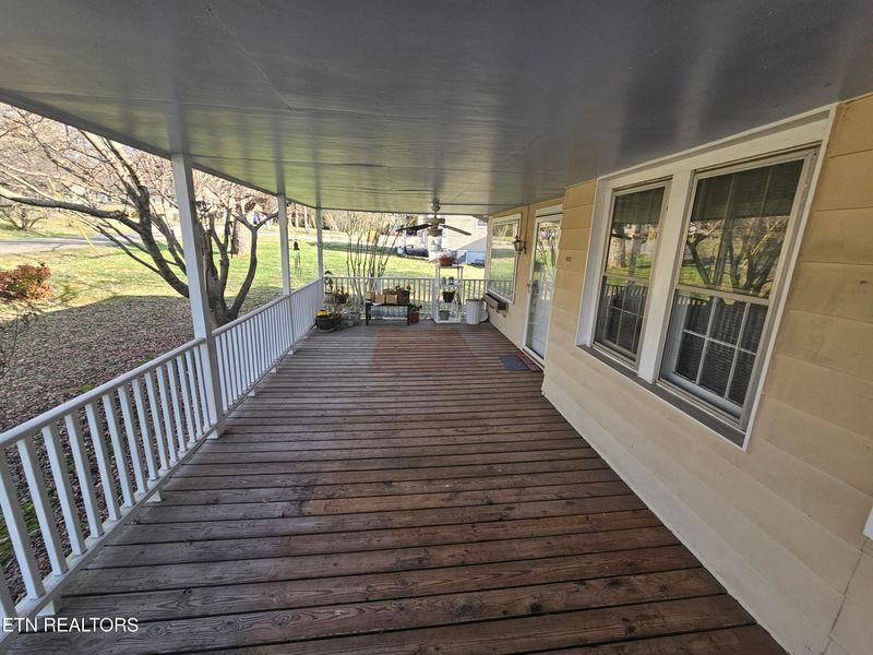 2304 Croydon Rd, Knoxville, TN 37921