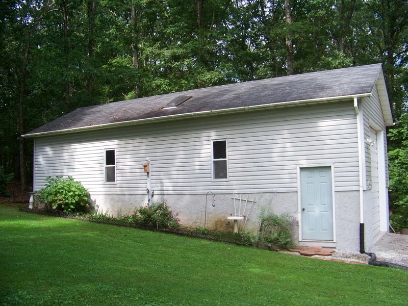 2304 Spruce Loop, Crossville, TN 38555