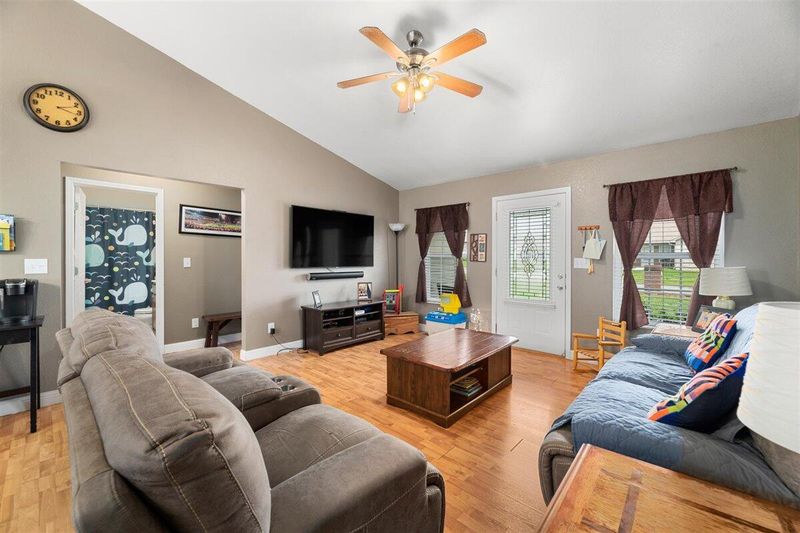 2305 Monarch Cir, Sevierville, TN 37876