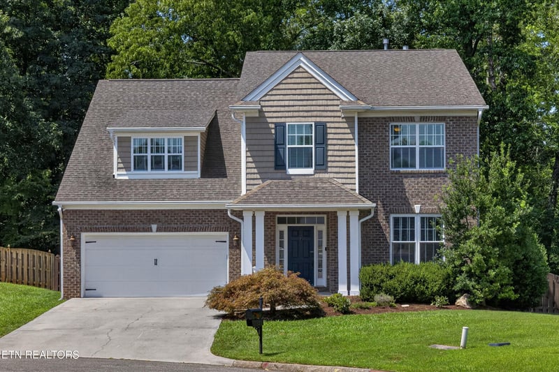 2306 Ancient Oak Ln, Knoxville, TN 37931