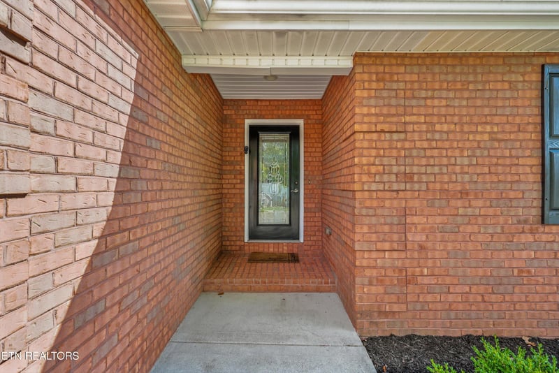 2306 Sunnywood Ln, Knoxville, TN 37912