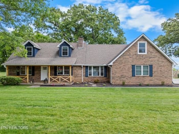 2307 Chesterfield Dr, Maryville, TN 37803