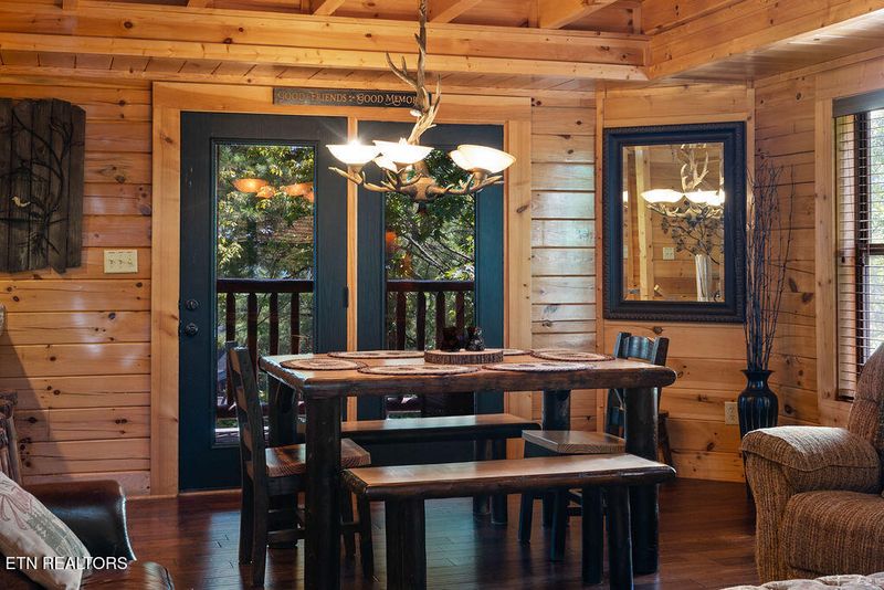 2307 Hollow Branch Way, Sevierville, TN 37862