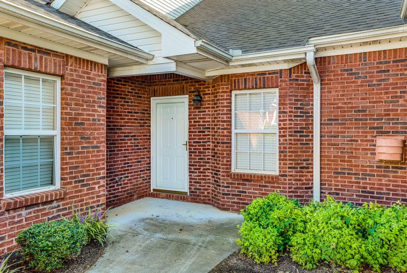 2307 San Lucki Way, Knoxville, TN 37909