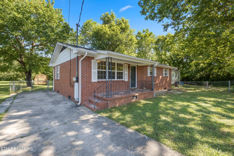 2307 Tecoma Dr, Knoxville, TN 37917