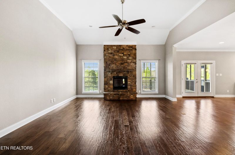 2307 Wolf Crossing Ln, Knoxville, TN 37932