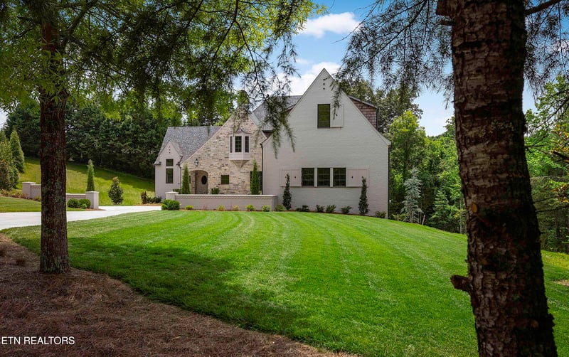 2307 Woodland Reserve Ln, Knoxville, TN 37919