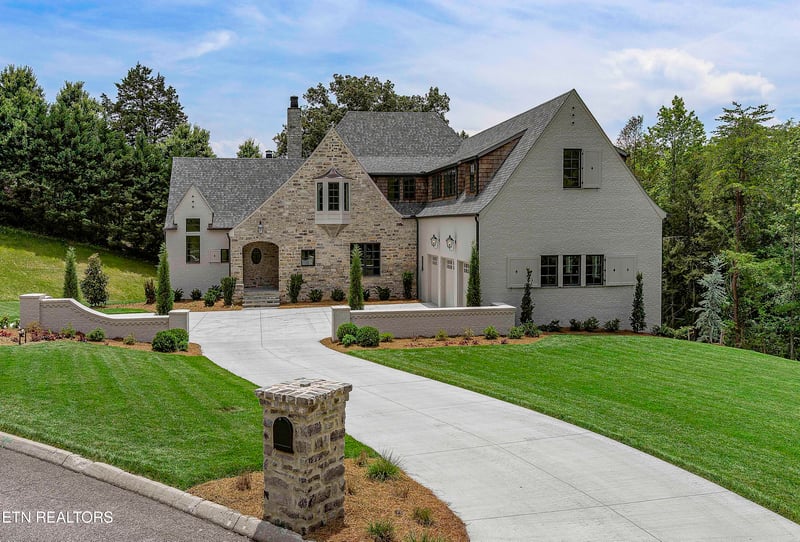 2307 Woodland Reserve Ln, Knoxville, TN 37919