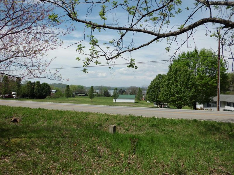 2309 River Rd, Kingston, TN 37763