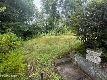 231 Airport Rd, Oliver Springs, TN 37840