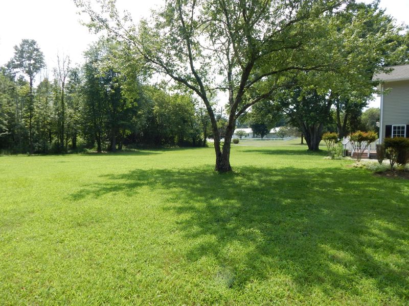 231 Edgelake Dr, Kingston, TN 37763