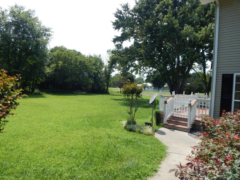 231 Edgelake Dr, Kingston, TN 37763