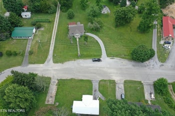 231 Galloway Dr, Helenwood, TN 37755