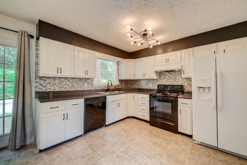 231 Gamble Ln, Lafollette, TN 37766