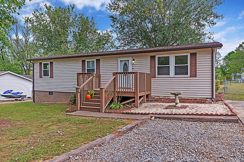 231 Greendale Ln, Powell, TN 37849