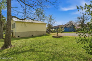 231 Henderson Ave, Sevierville, TN 37862