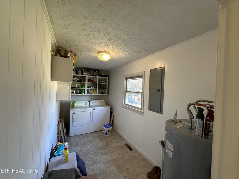 231 Long Dr, Crossville, TN 38555