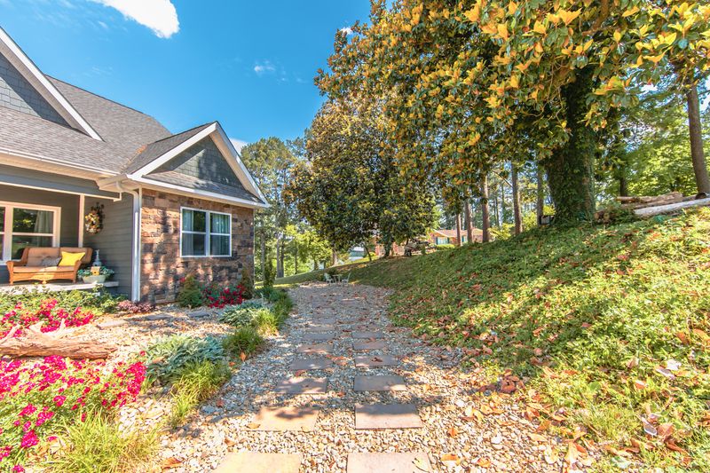 231 Mainsail Rd, Kingston, TN 37763