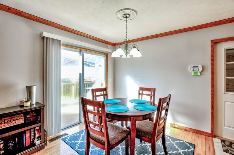 231 Springfield Ln, Jacksboro, TN 37757