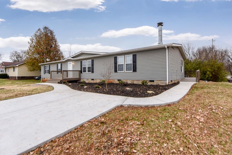 231 W Edison St, Alcoa, TN 37701