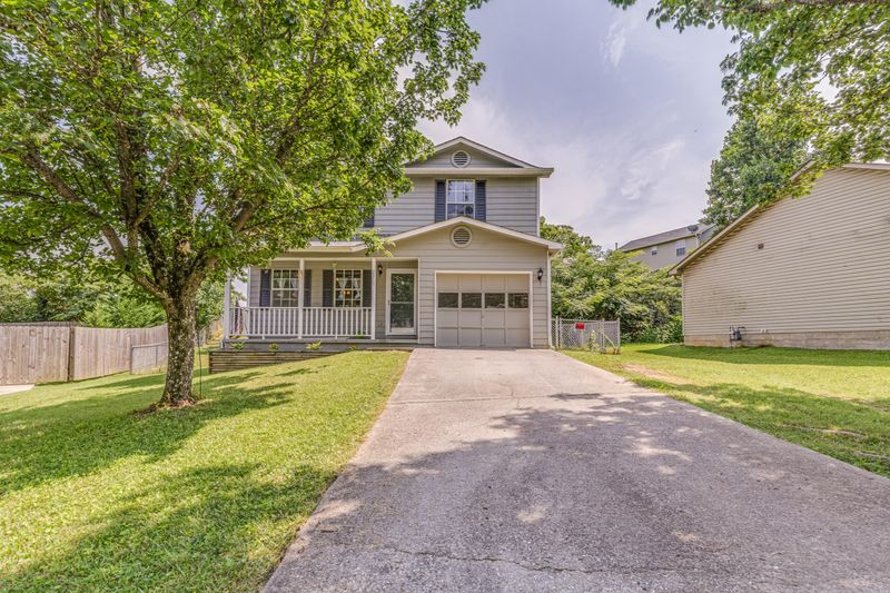 2310 Arkwright Ln, Knoxville, TN 37921
