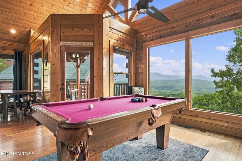 2310 Top Of The World Dr, Sevierville, TN 37876
