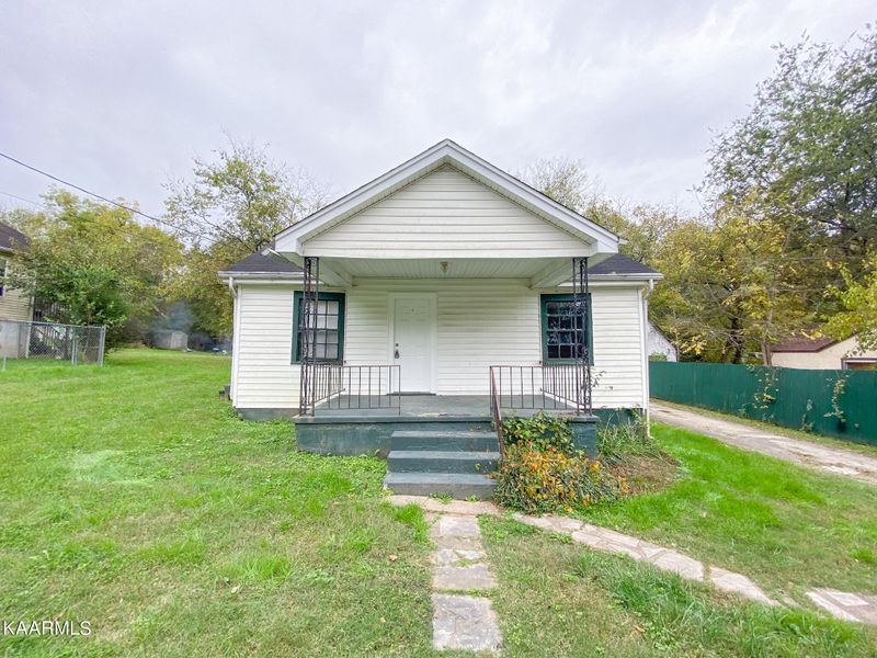2312 Croydon Rd, Knoxville, TN 37921