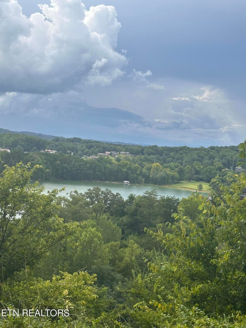 2312 Mary Alice Way, Sevierville, TN 37876