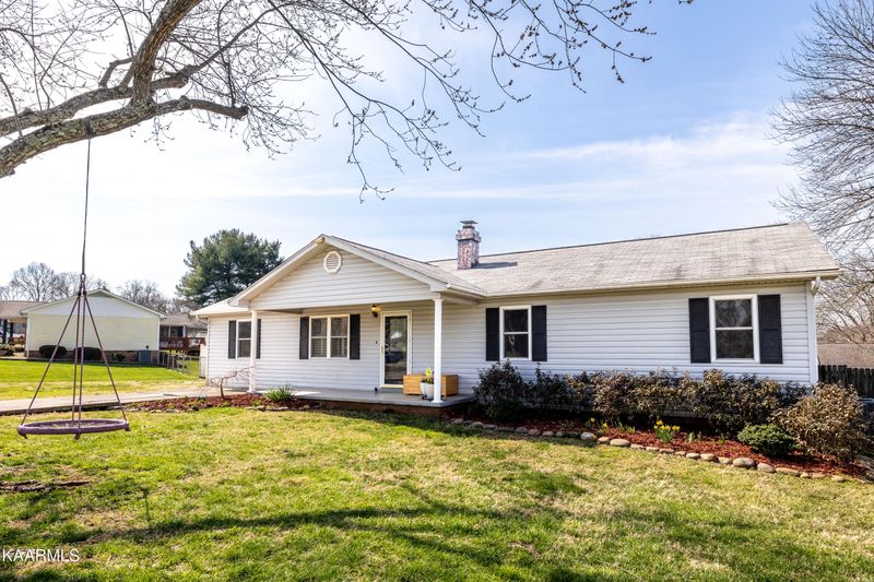 2313 Eau Clair Dr, Maryville, TN 37803